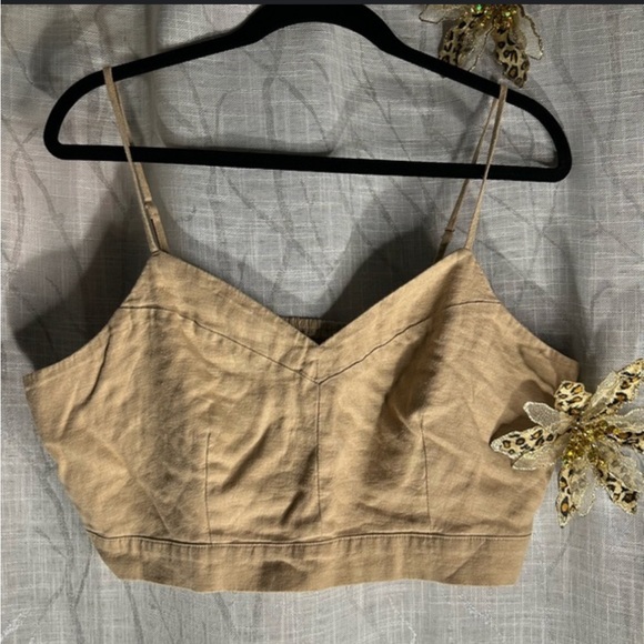 Universal Thread Tan Crop Top - Picture 2 of 2